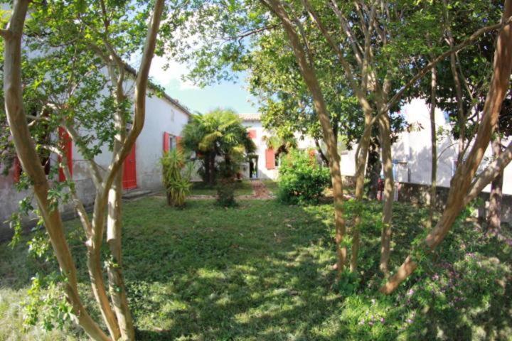 L'Auberge Meilhannaise Kültér fotó